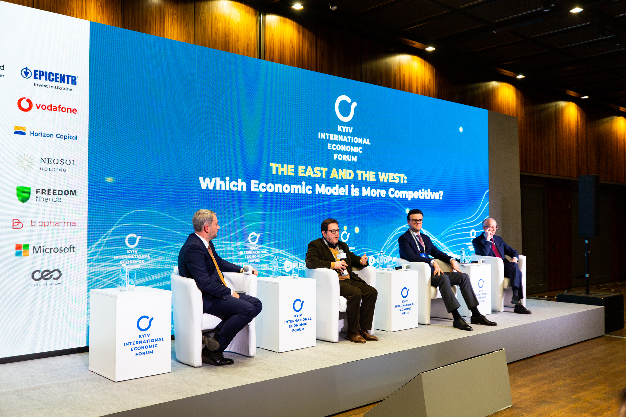 The East and the West: Which Economic Model is More Competitive? KIEF 2021